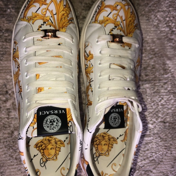 Versace shoes - Picture 3 of 6